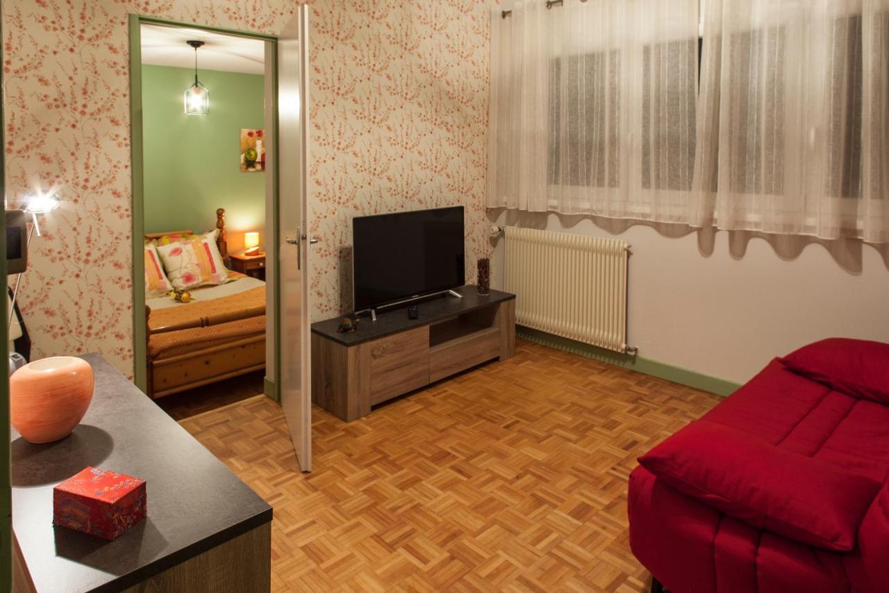 Chambres D'Hotes Domaine Des Iris アヌー エクステリア 写真